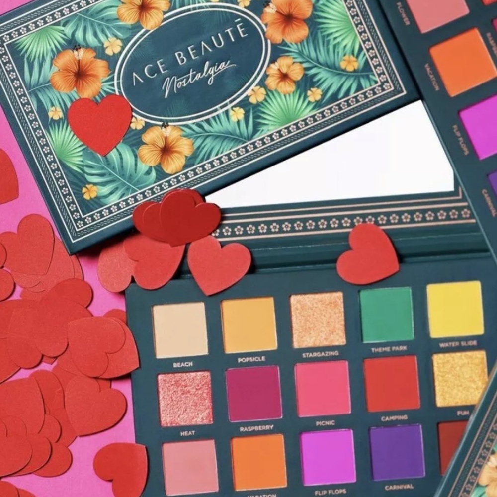 Ace Beaute Nostalgia 15 Eyeshadow Makeup Palette